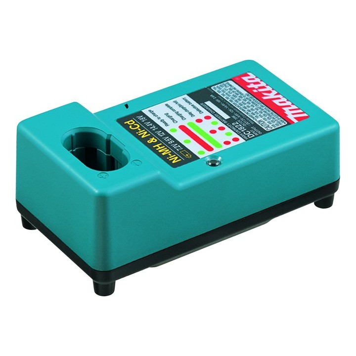 CHARGEUR AUTOMOBILE DC1822